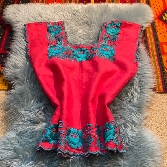 Vintage Tops - Vintage Linen embroidered blouse